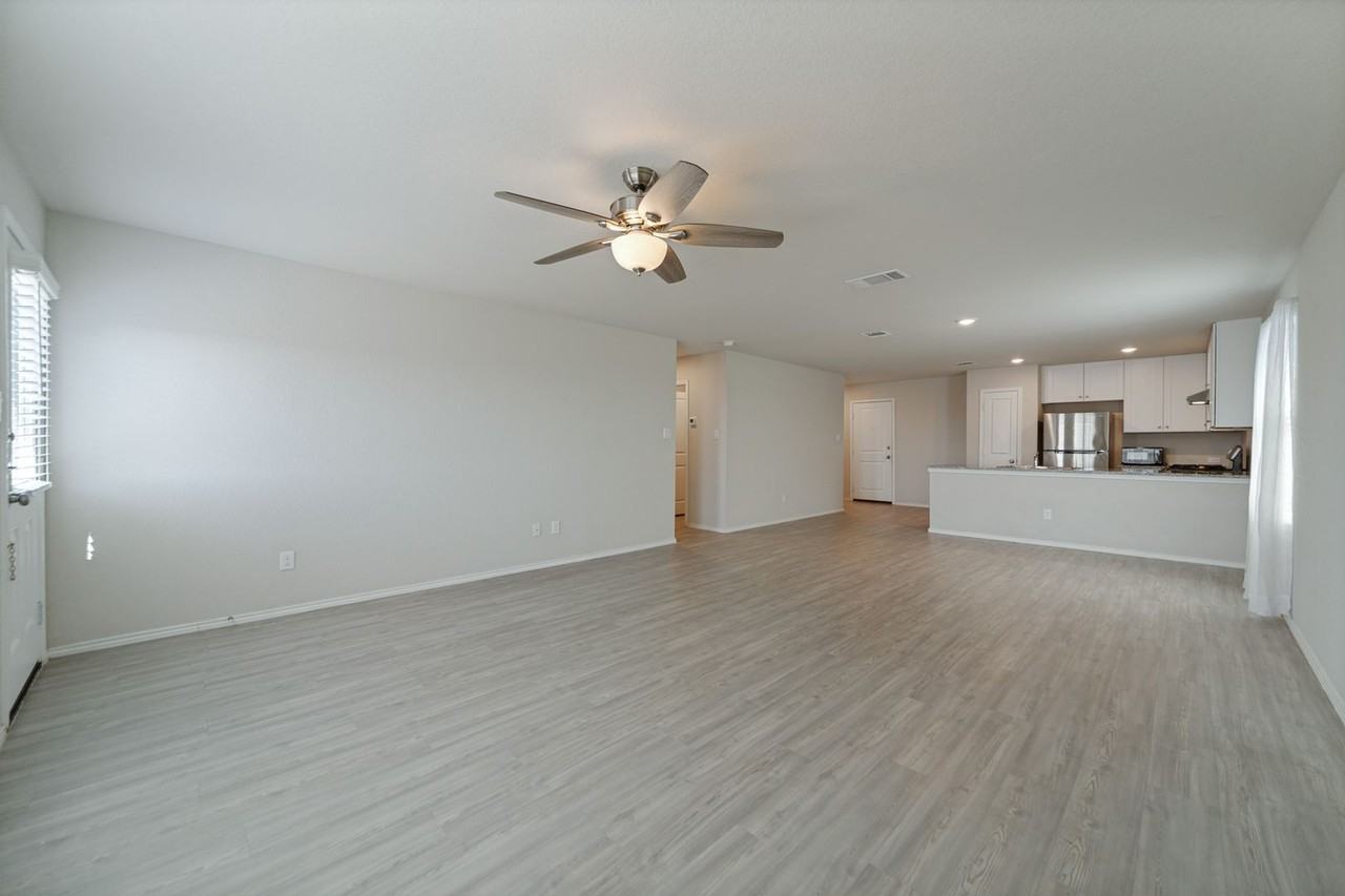 5314 Trellised Ln - Photo 7 of 25