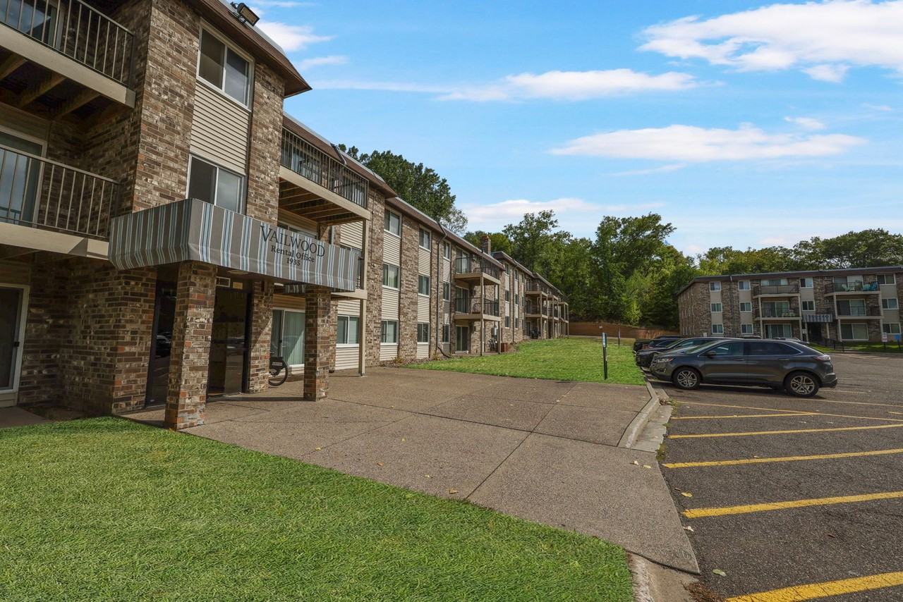 Welcome to Vailwood Apartments! - Photo 7 of 16