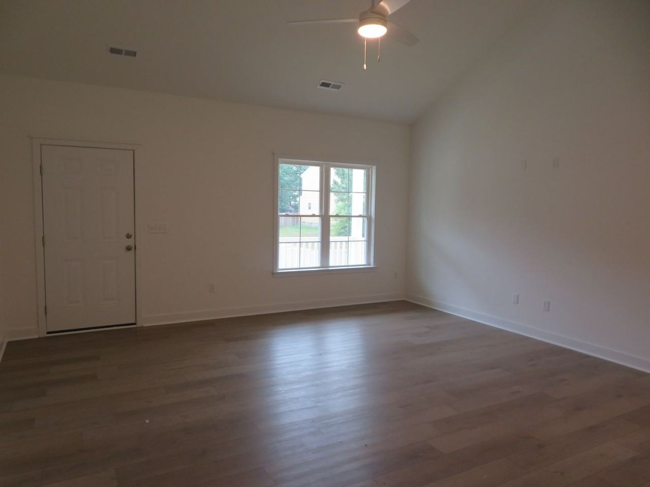 21161 Baileys Ln - Photo 4 of 19