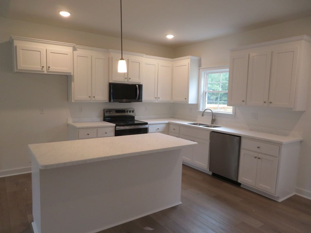 21161 Baileys Ln - Photo 5 of 19