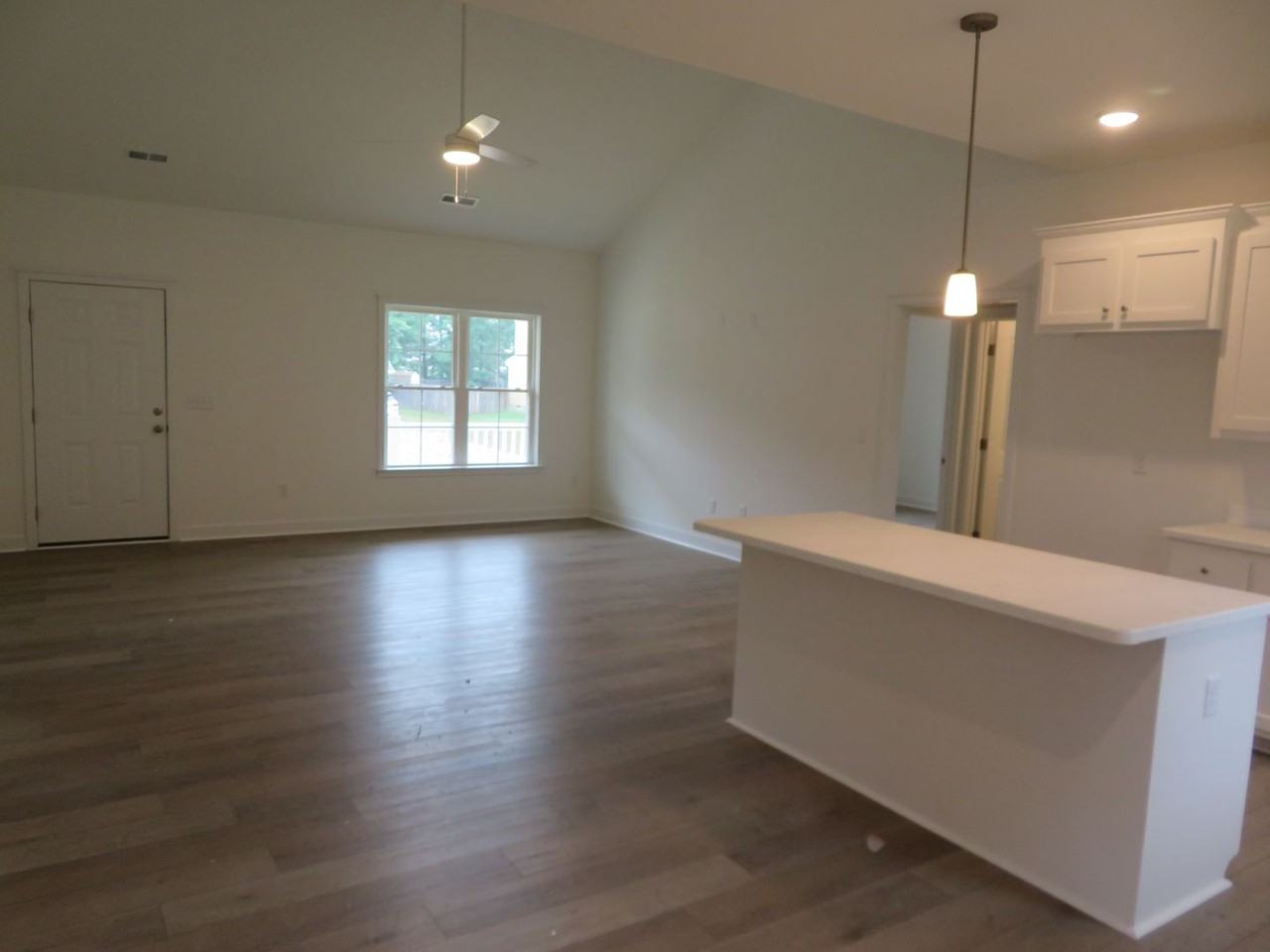 21161 Baileys Ln - Photo 7 of 19