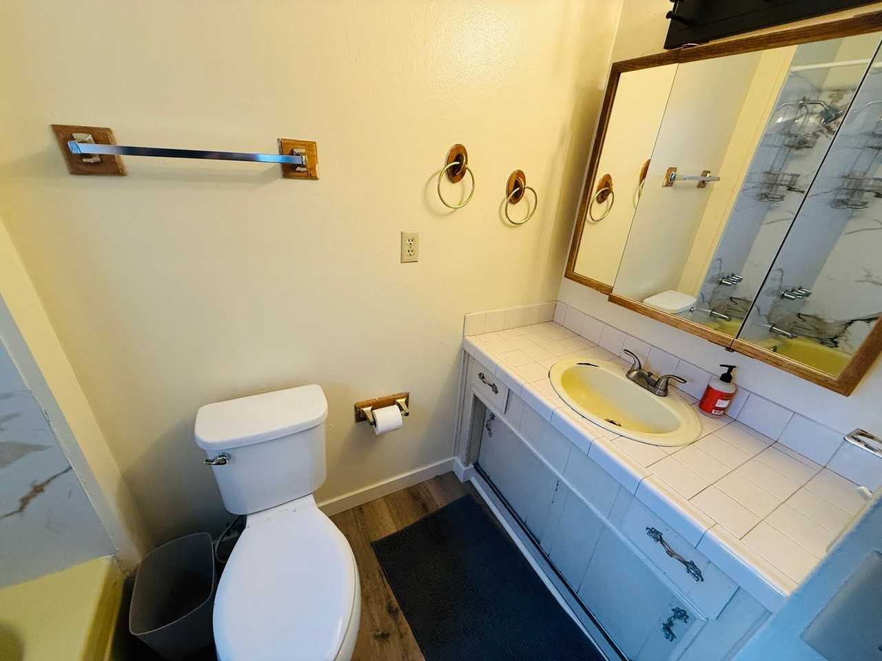 2484 Palmira Ave #1 - Photo 6 of 24