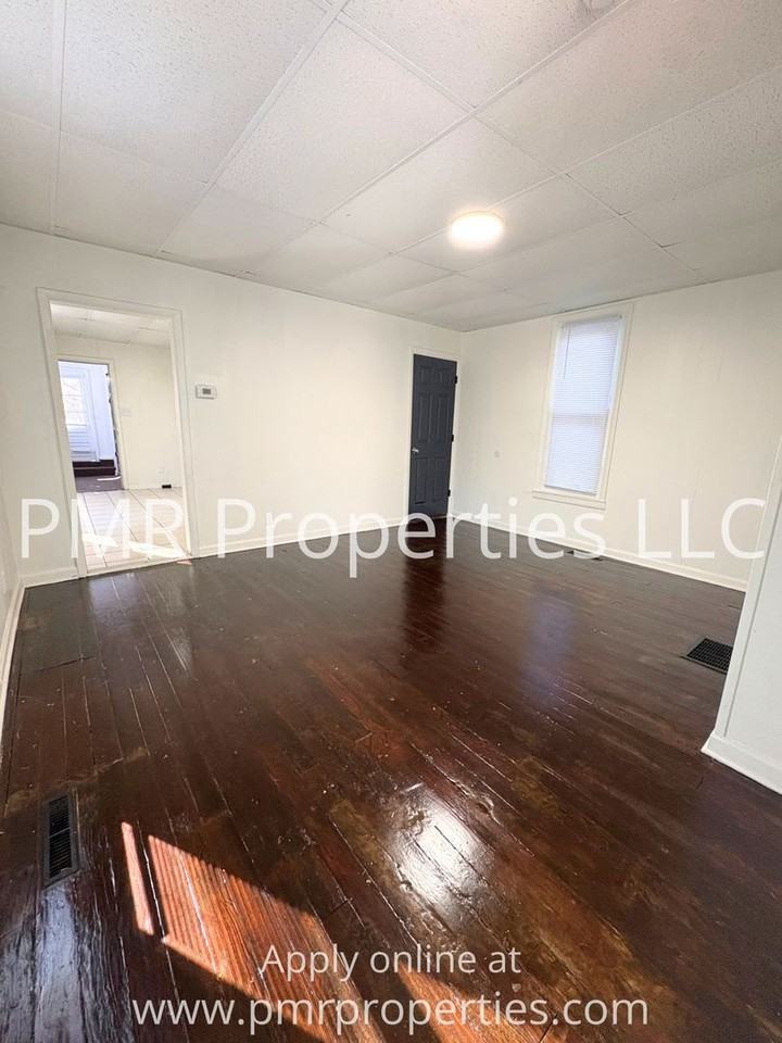 1808 Mitchell Ave - Photo 2 of 9