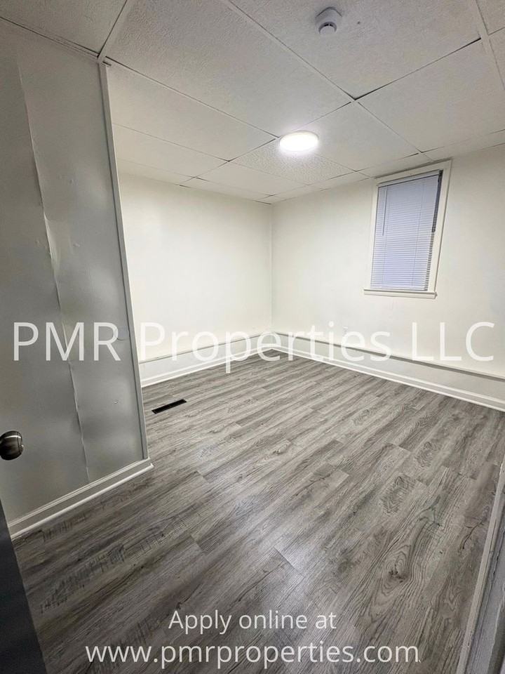 1808 Mitchell Ave - Photo 6 of 9