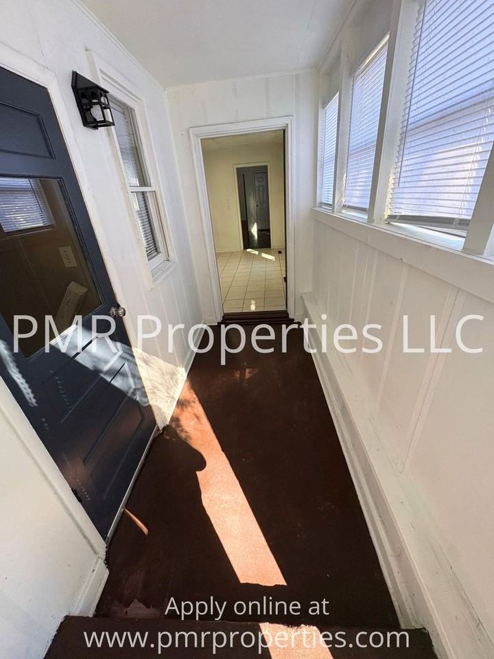 1808 Mitchell Ave - Photo 7 of 9