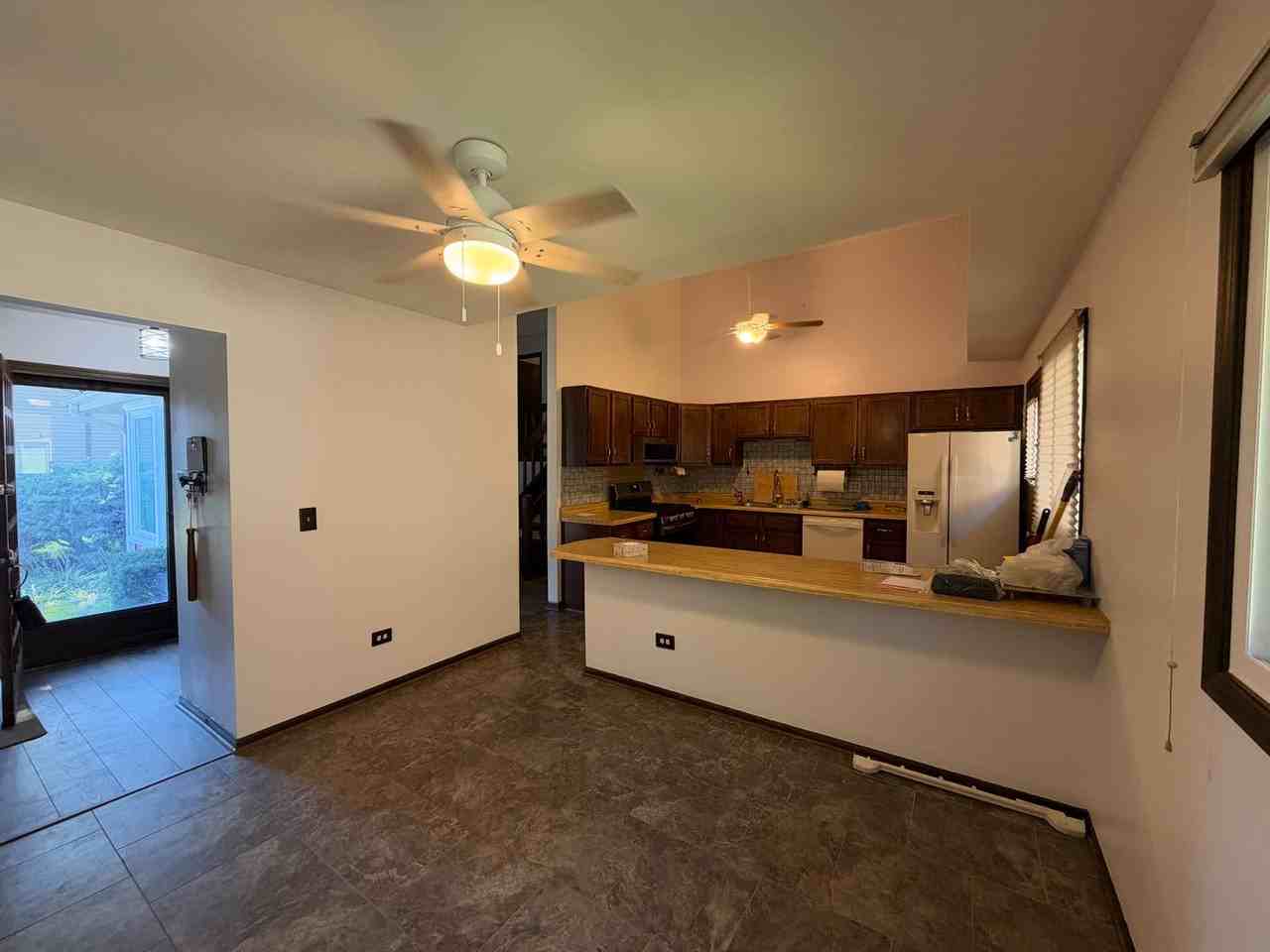 338 Belle Plaine Ave - Photo 5 of 47