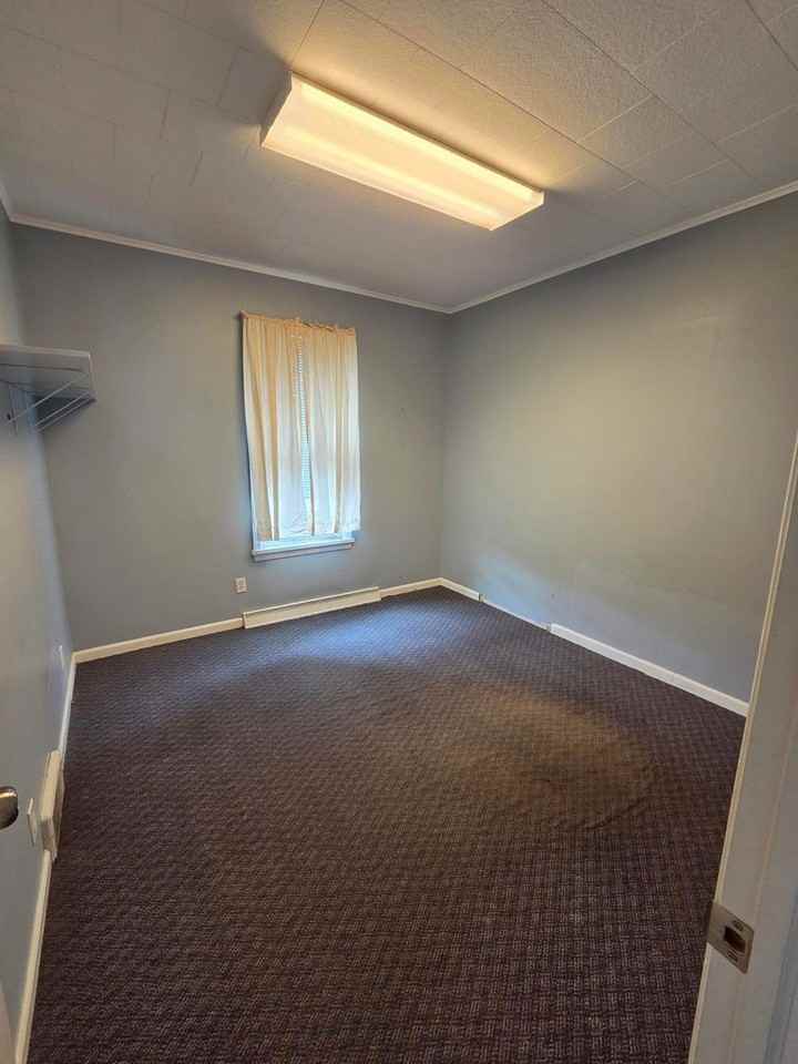 77 West St - Photo 5 of 12