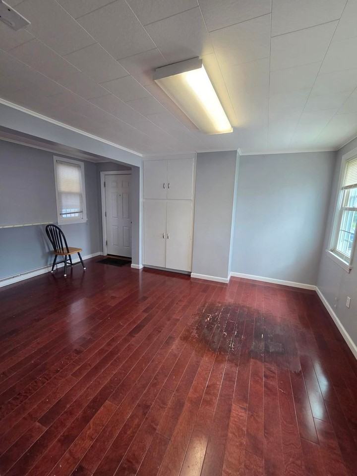 77 West St - Photo 6 of 12