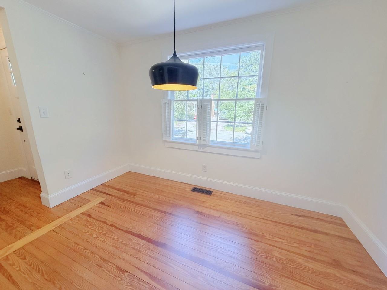 614 Holden St - Photo 6 of 27