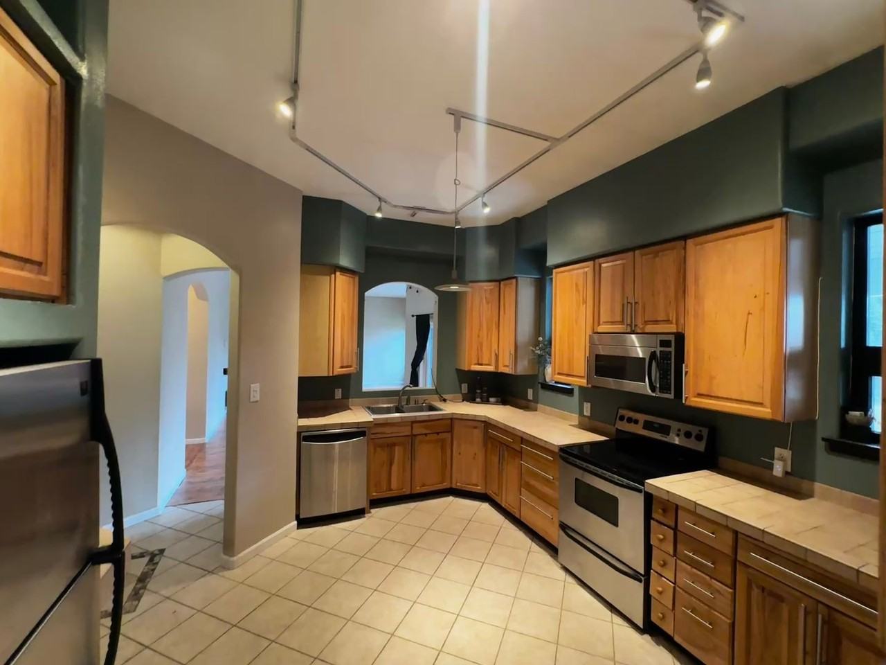 2830 Garnet Dr - Photo 4 of 18