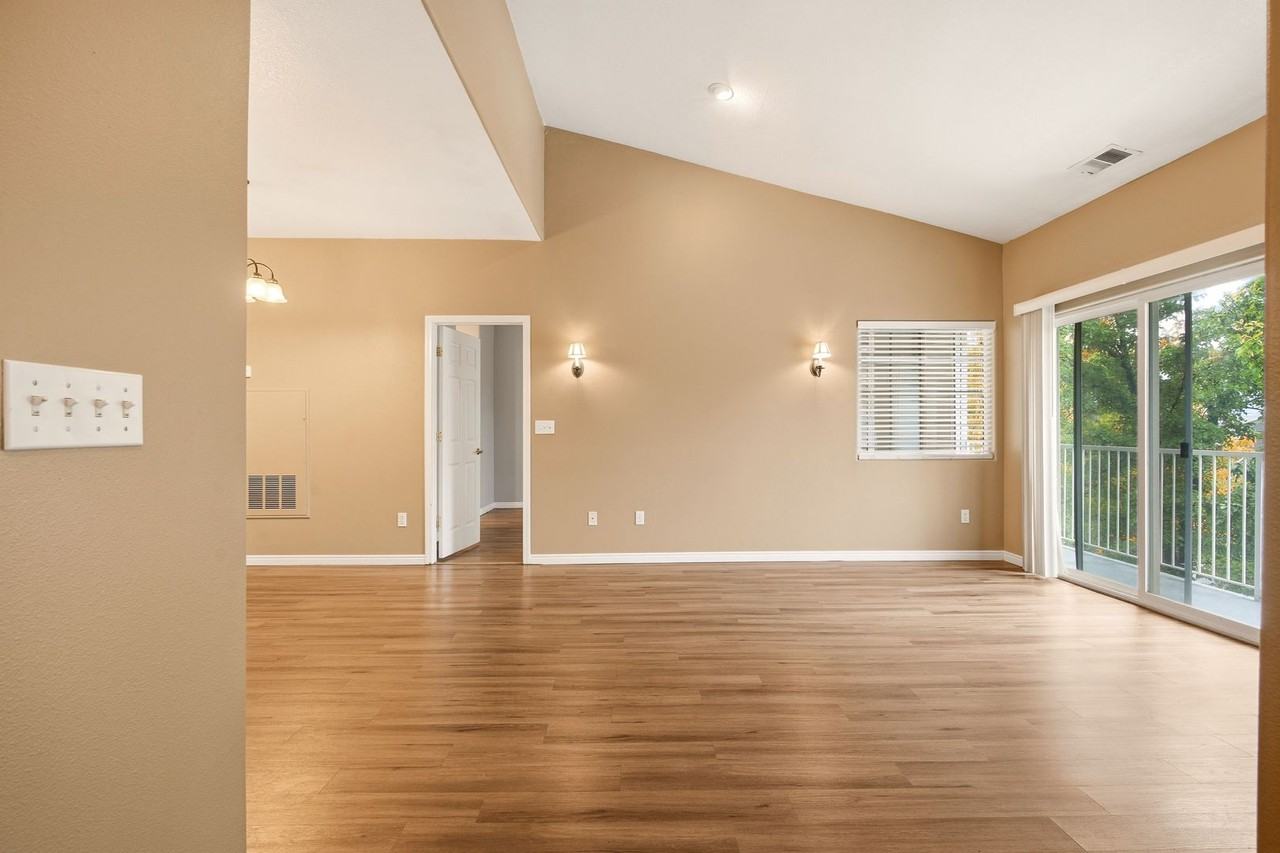 3806 S Canyon River Way #3 - Photo 3 of 17