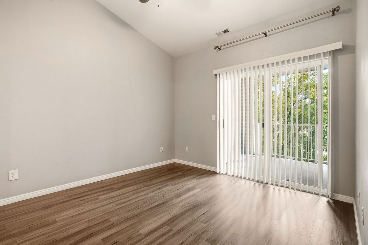 3806 S Canyon River Way #3 - Photo 5 of 17