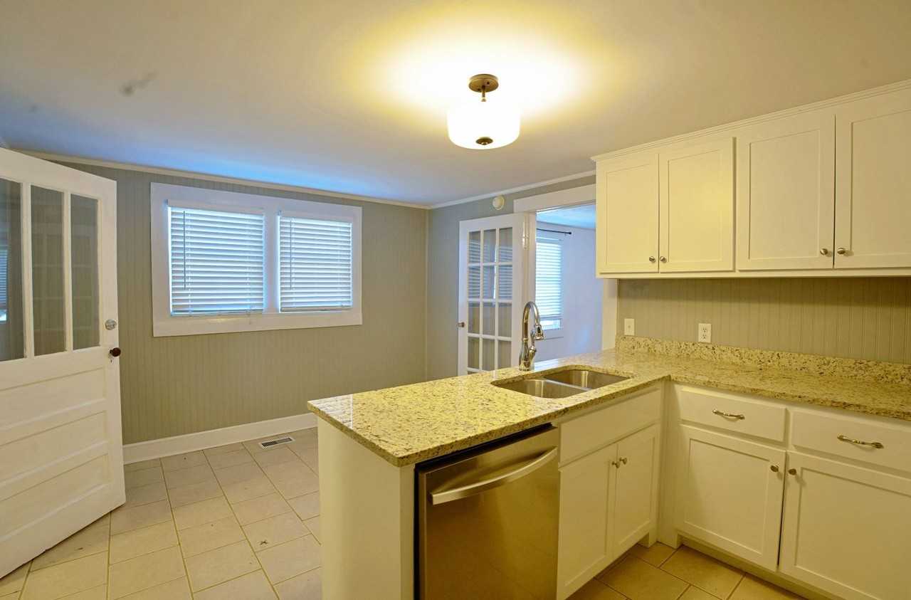 514 2nd Ave Ne - Photo 6 of 14