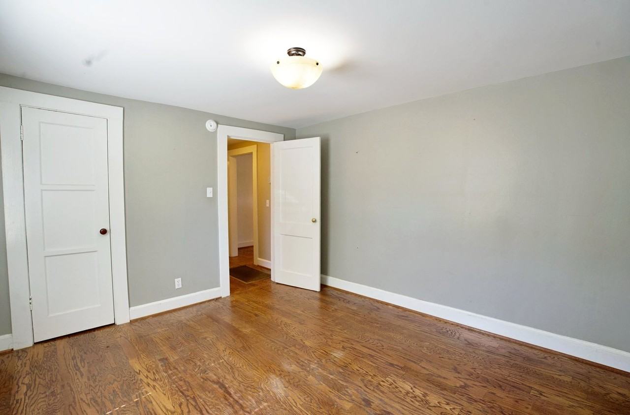 514 2nd Ave Ne - Photo 7 of 14