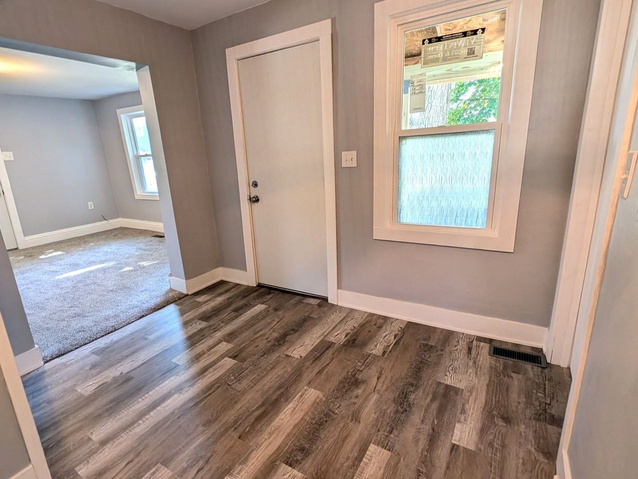 1135 Holt St - Photo 7 of 17