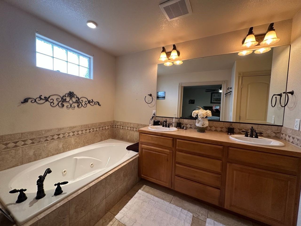 6613 W 32nd St - Photo 5 of 14