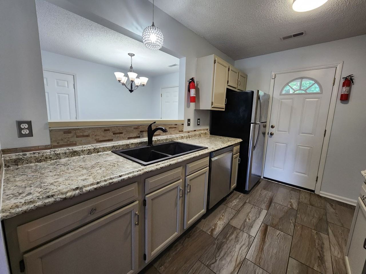 7743 Elm Tree Ln - Photo 5 of 15