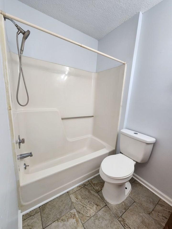 7743 Elm Tree Ln - Photo 7 of 15