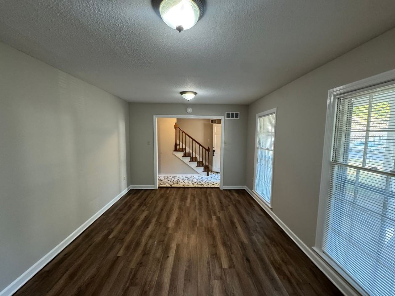 5376 Fleetway Ave - Photo 5 of 18