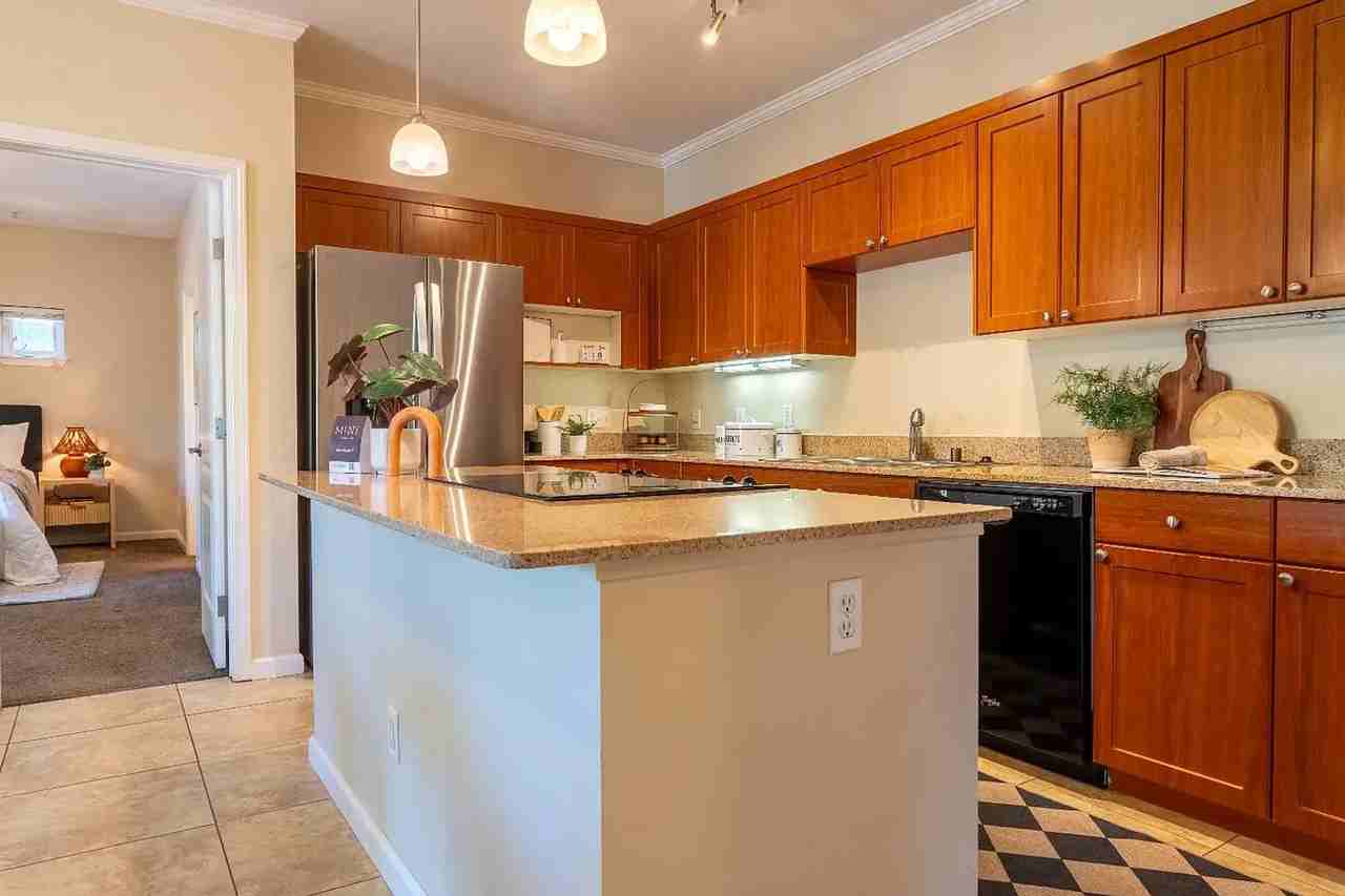 1818 Moore Blvd #204 - Photo 4 of 12