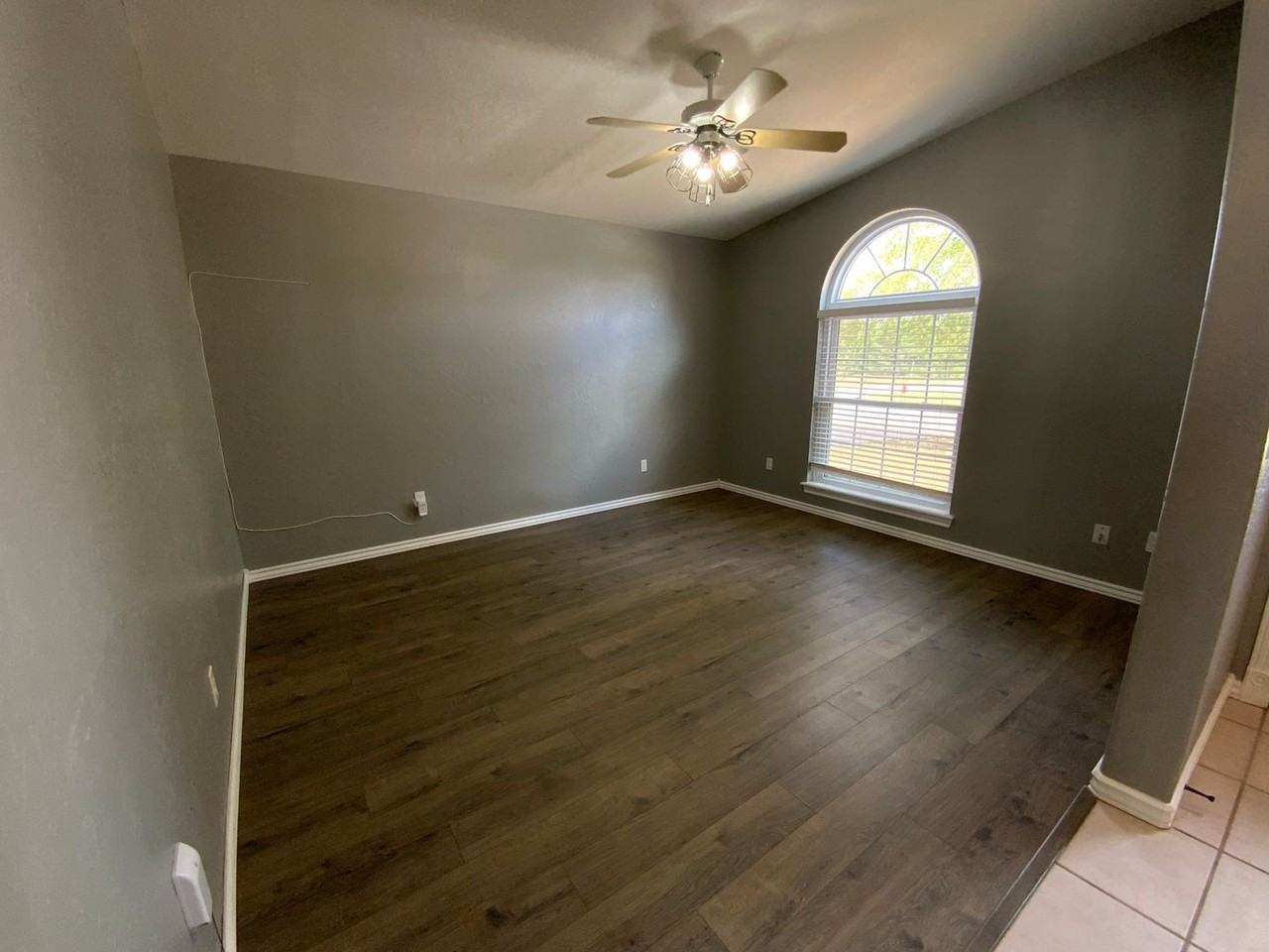 2406 Nw Faircloud Cir - Photo 4 of 40