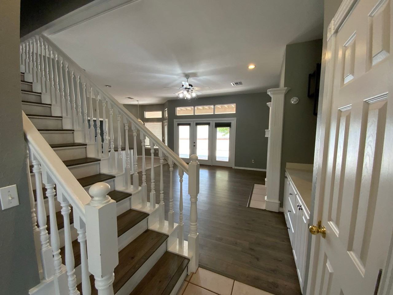 2406 Nw Faircloud Cir - Photo 5 of 40