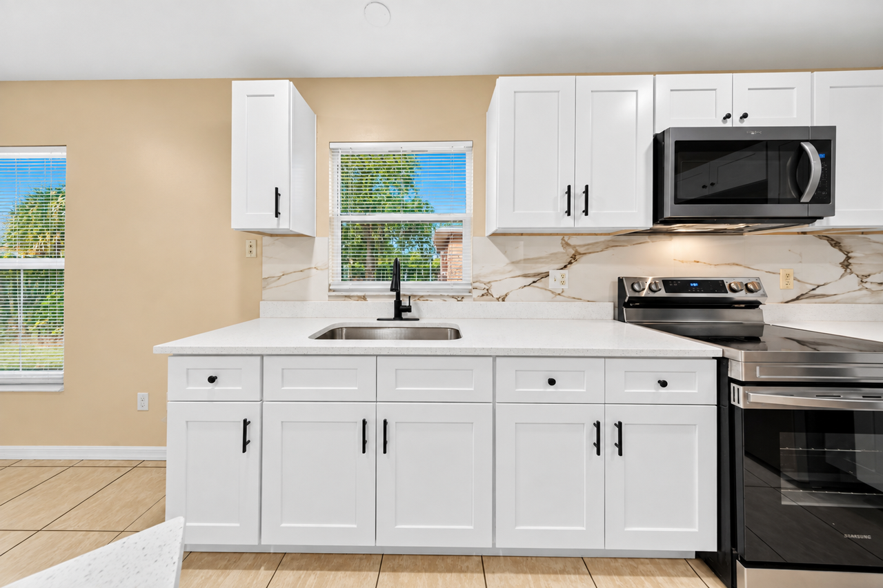 1121 Jarecki Ave - Photo 7 of 28