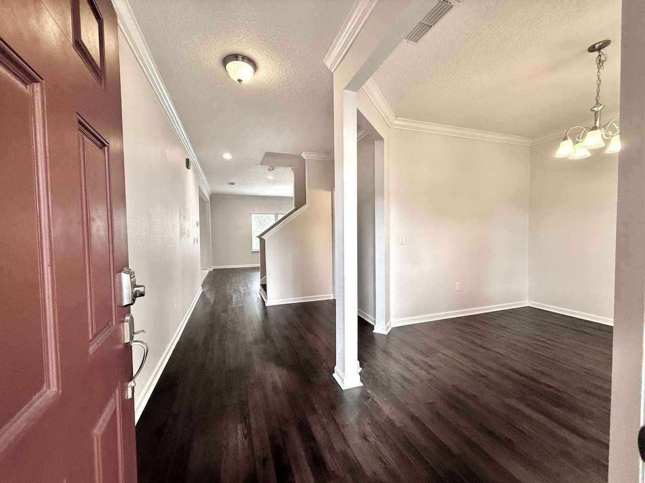 8900 Devon Pines Dr - Photo 4 of 39