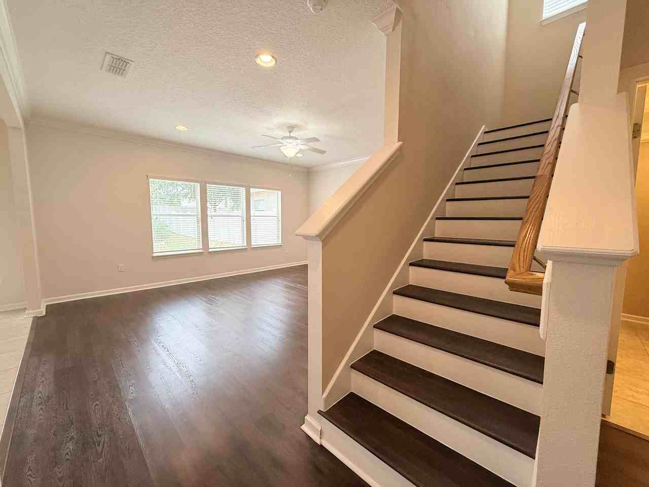 8900 Devon Pines Dr - Photo 7 of 39