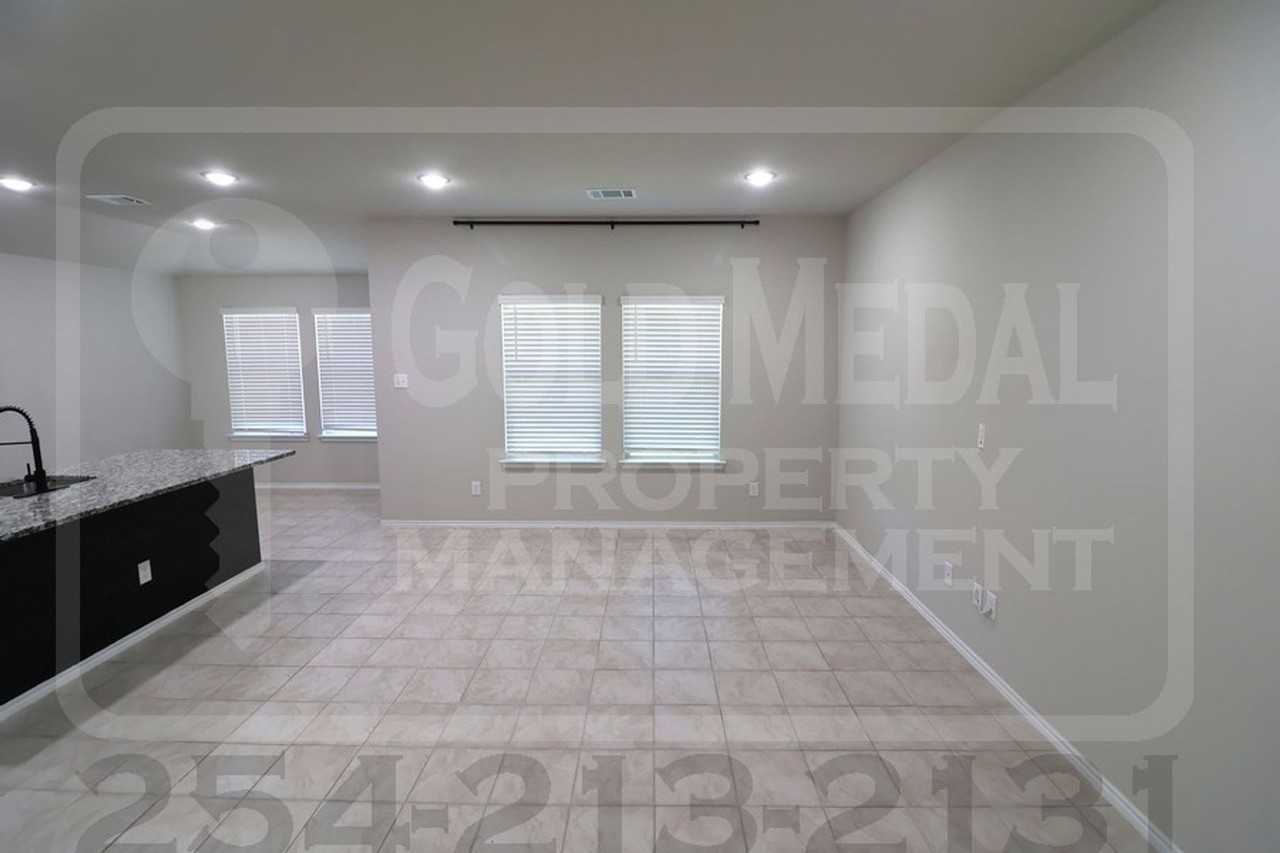 4907 Brody Dr - Photo 3 of 26