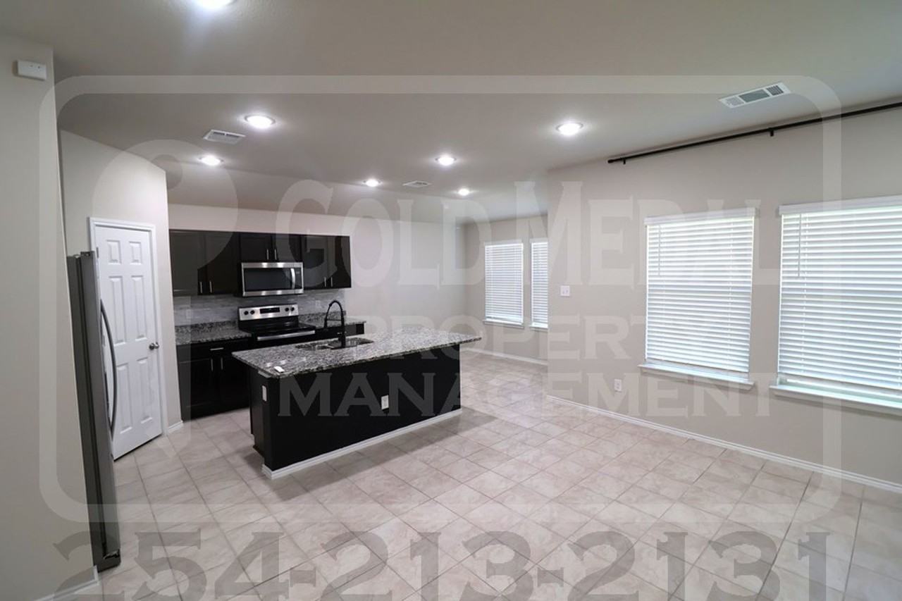 4907 Brody Dr - Photo 4 of 26