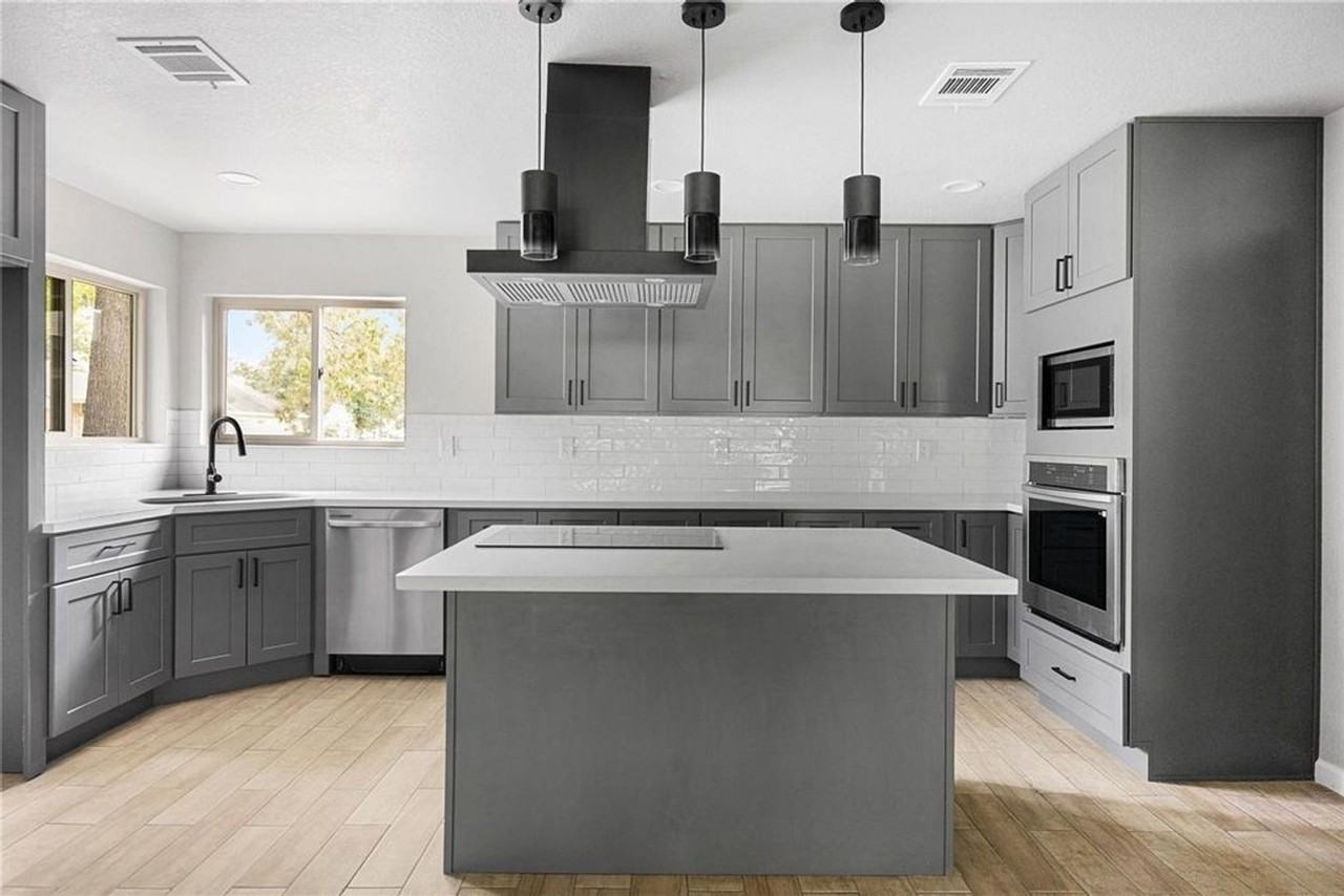15 Presidio Rd - Photo 2 of 27