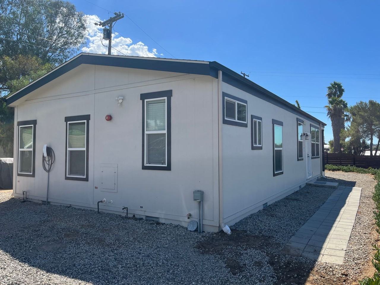 2301 Bautista Ave - Photo 4 of 25
