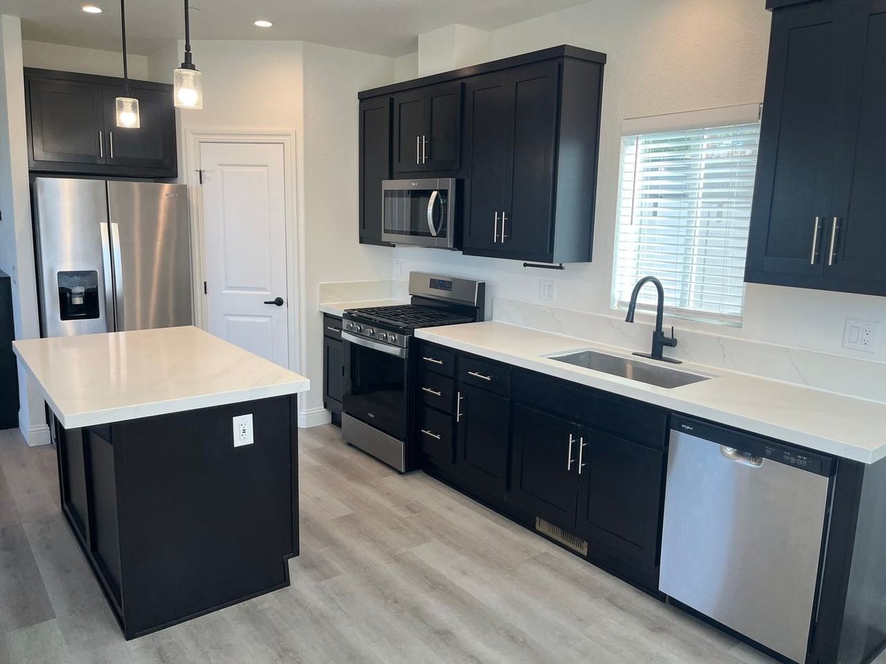 2301 Bautista Ave - Photo 5 of 25