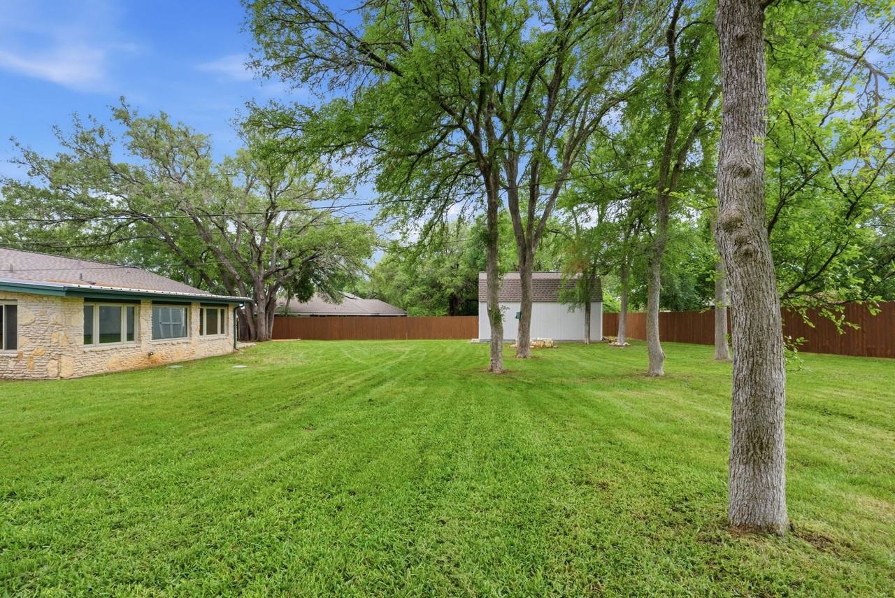 11102 Salado Springs Cir - Photo 2 of 50