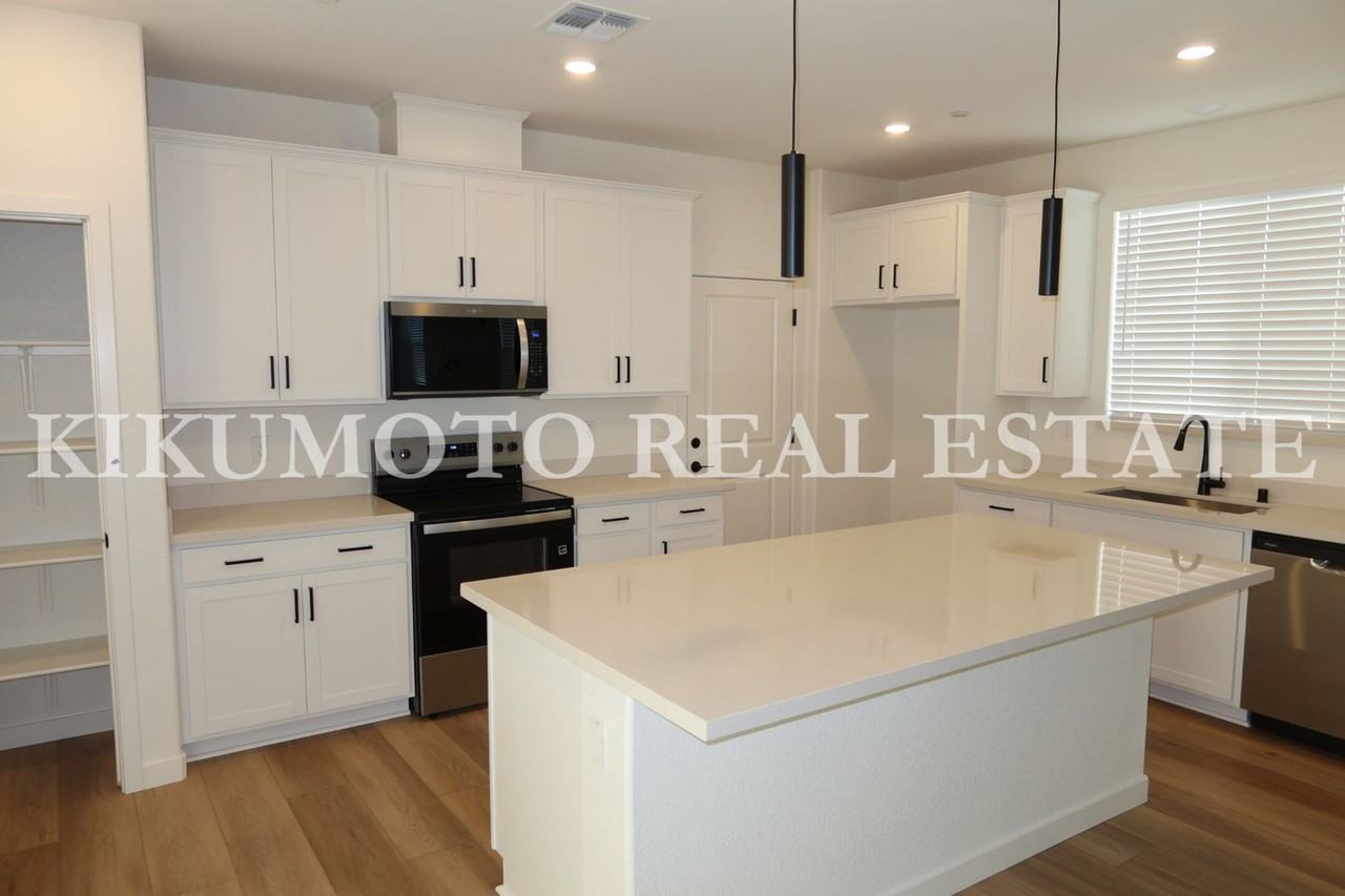 8004 8004 Monkeyflower Way - 8004 Monkeyflower Way - Photo 3 of 24