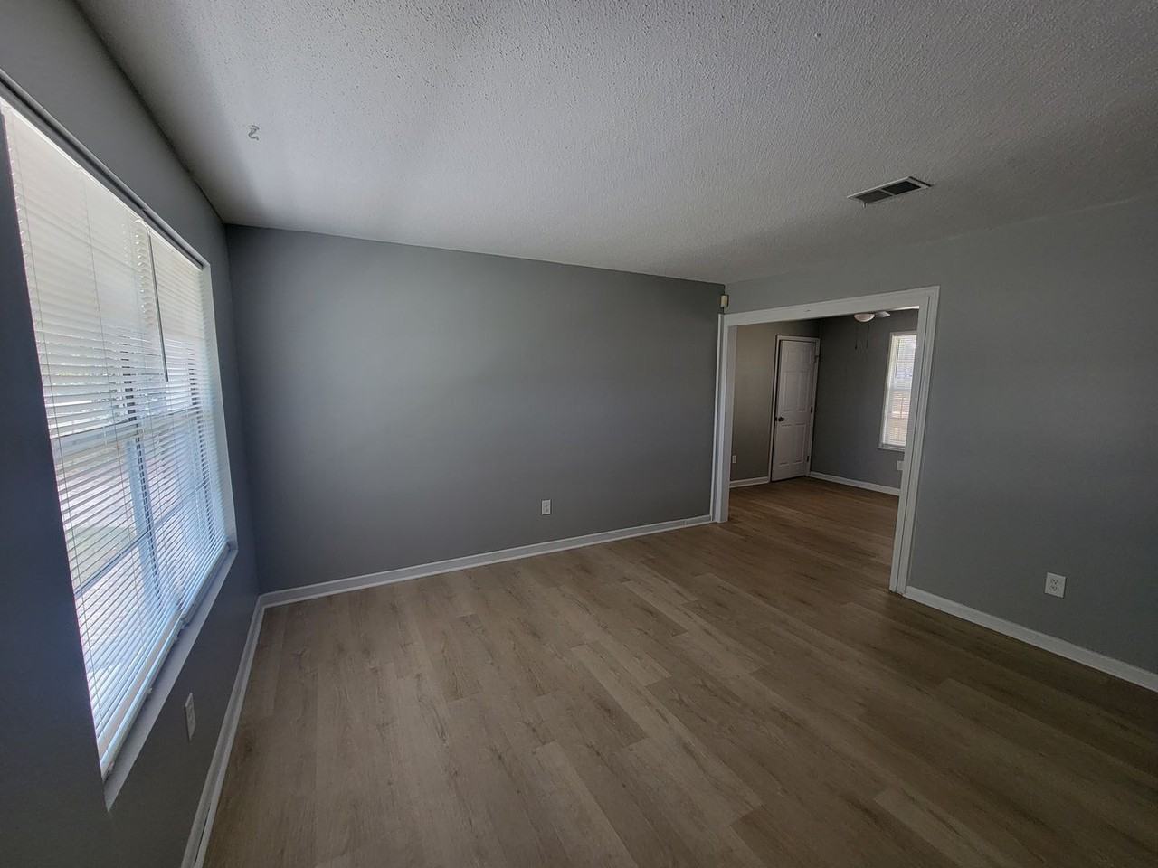 2965 Meadowbrook Dr - Photo 3 of 25