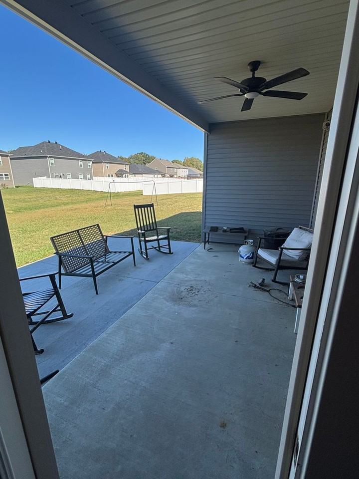 2061 Pebble Wood Dr - Photo 3 of 15