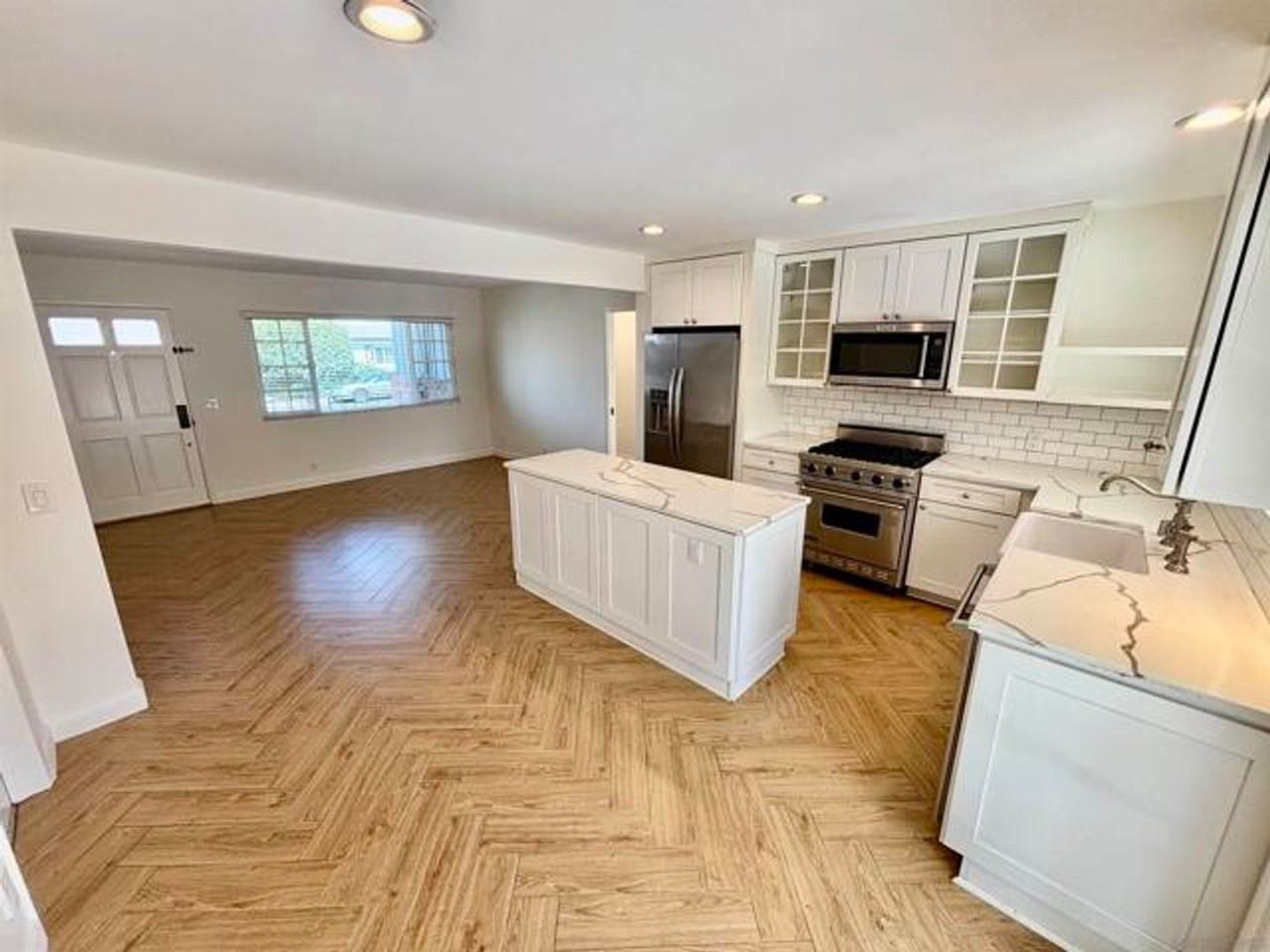 4609 Dauer Ave - Photo 2 of 12