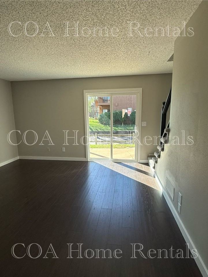 6725 W Shade Ln #1502 - Photo 3 of 25