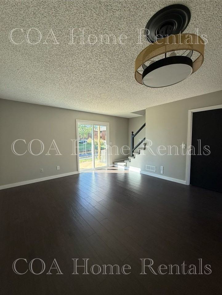 6725 W Shade Ln #1502 - Photo 4 of 25