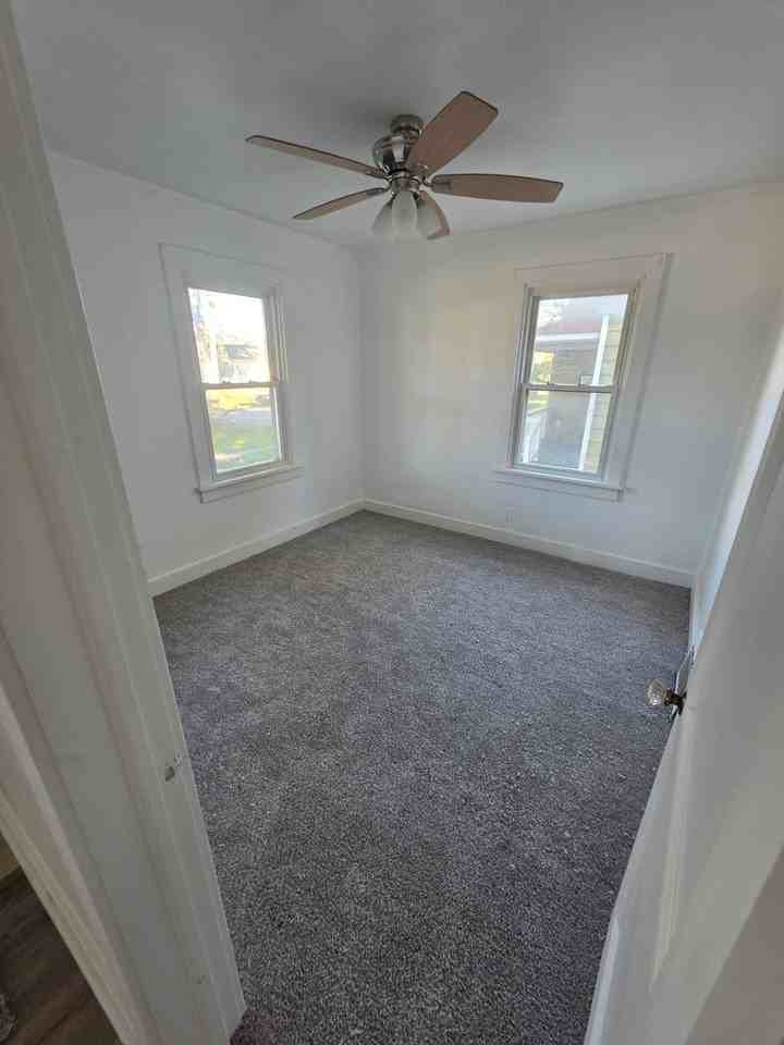 2642 S 7th St - Photo 4 of 15