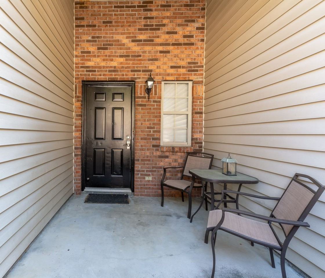 1307 Mountain Meadows Way - Photo 2 of 18
