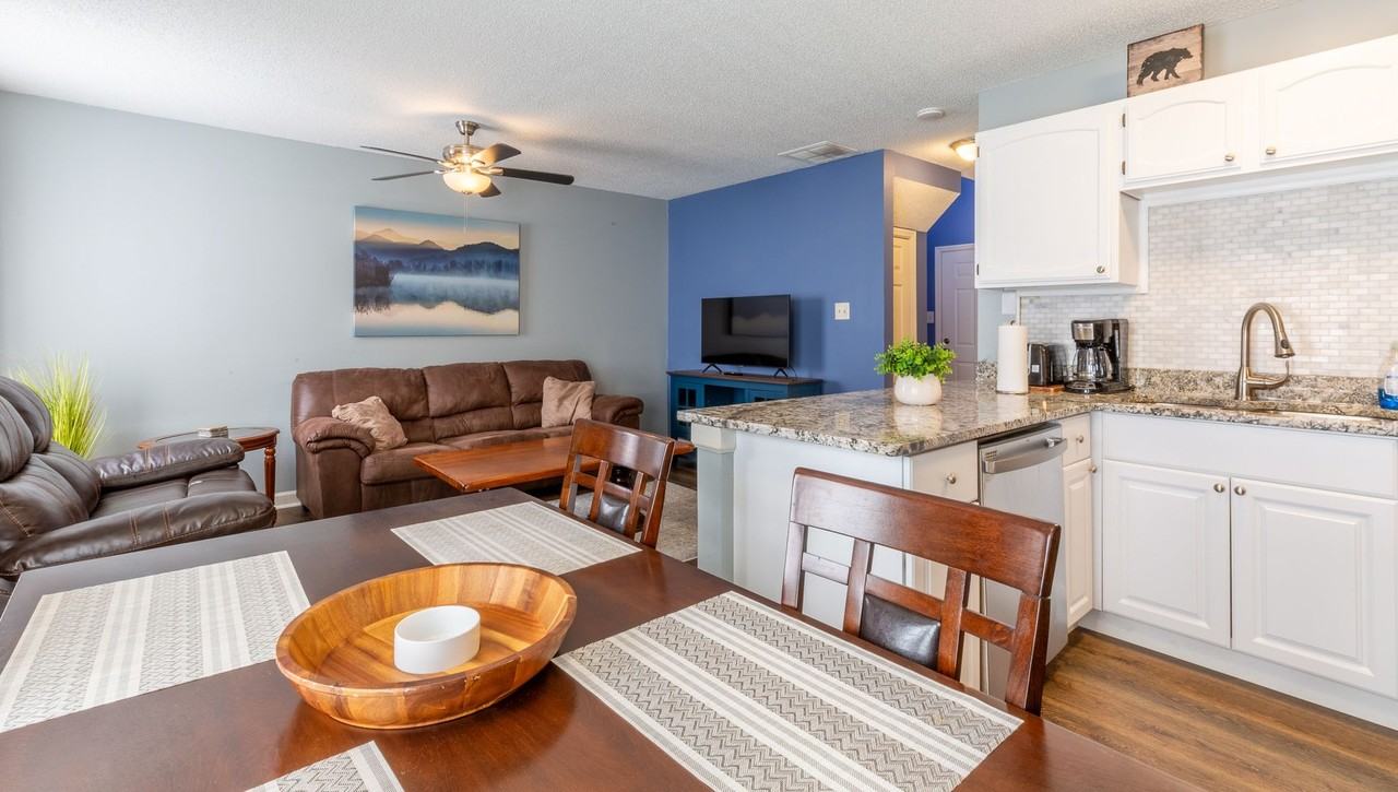 1307 Mountain Meadows Way - Photo 7 of 18
