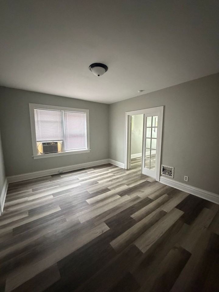 4953 Eichelberger St - Photo 7 of 12