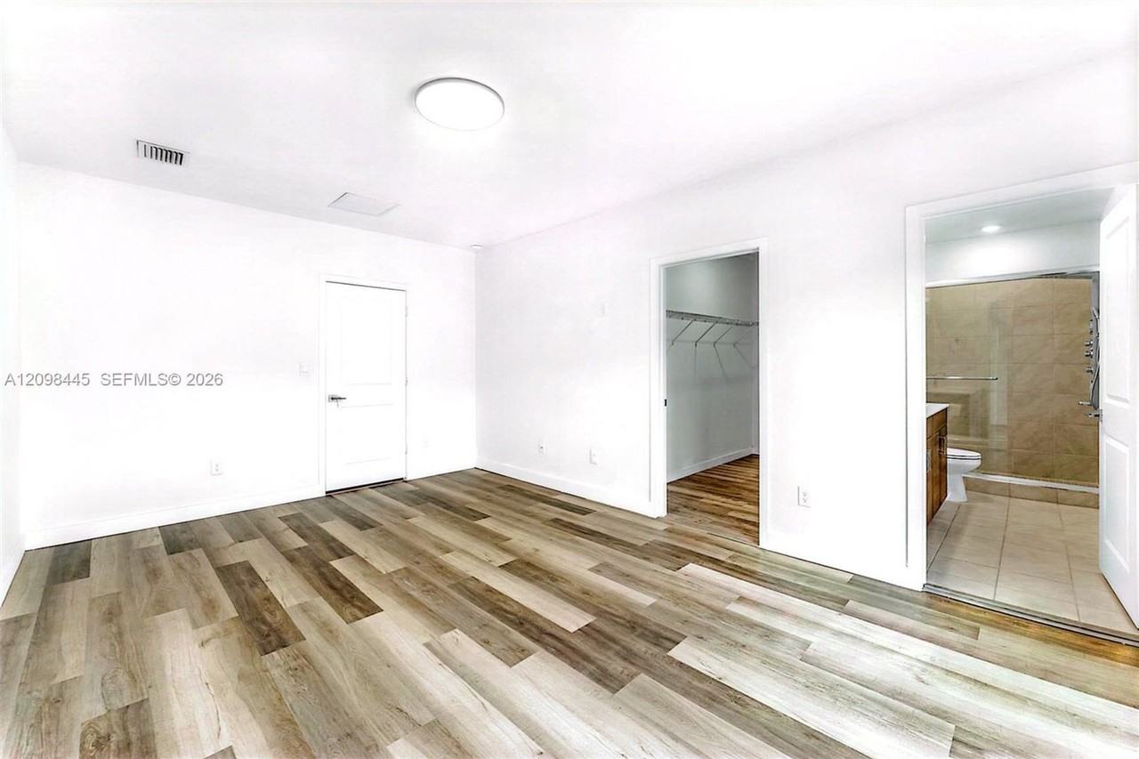 763 Se 18th St - Photo 4 of 14
