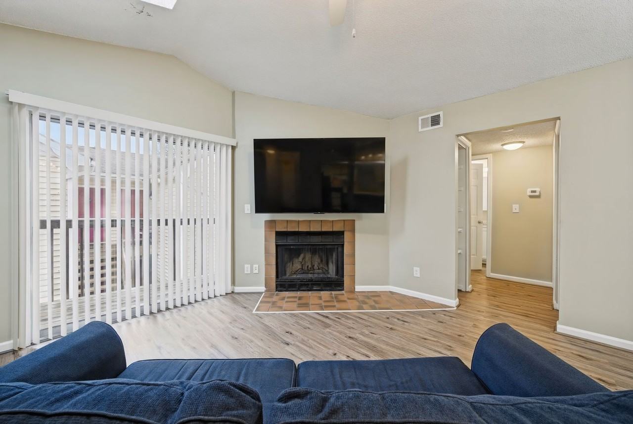 5235 Breezewood Arch - Photo 6 of 26