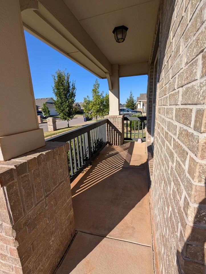 6801 Nw 155th St - Photo 2 of 23