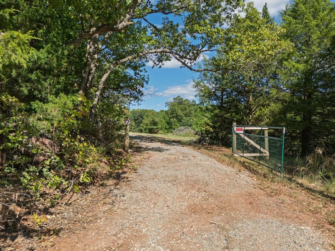 21427 Rock Creek Rd - Photo 2 of 39