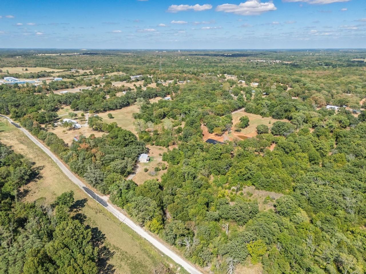 21427 Rock Creek Rd - Photo 5 of 39